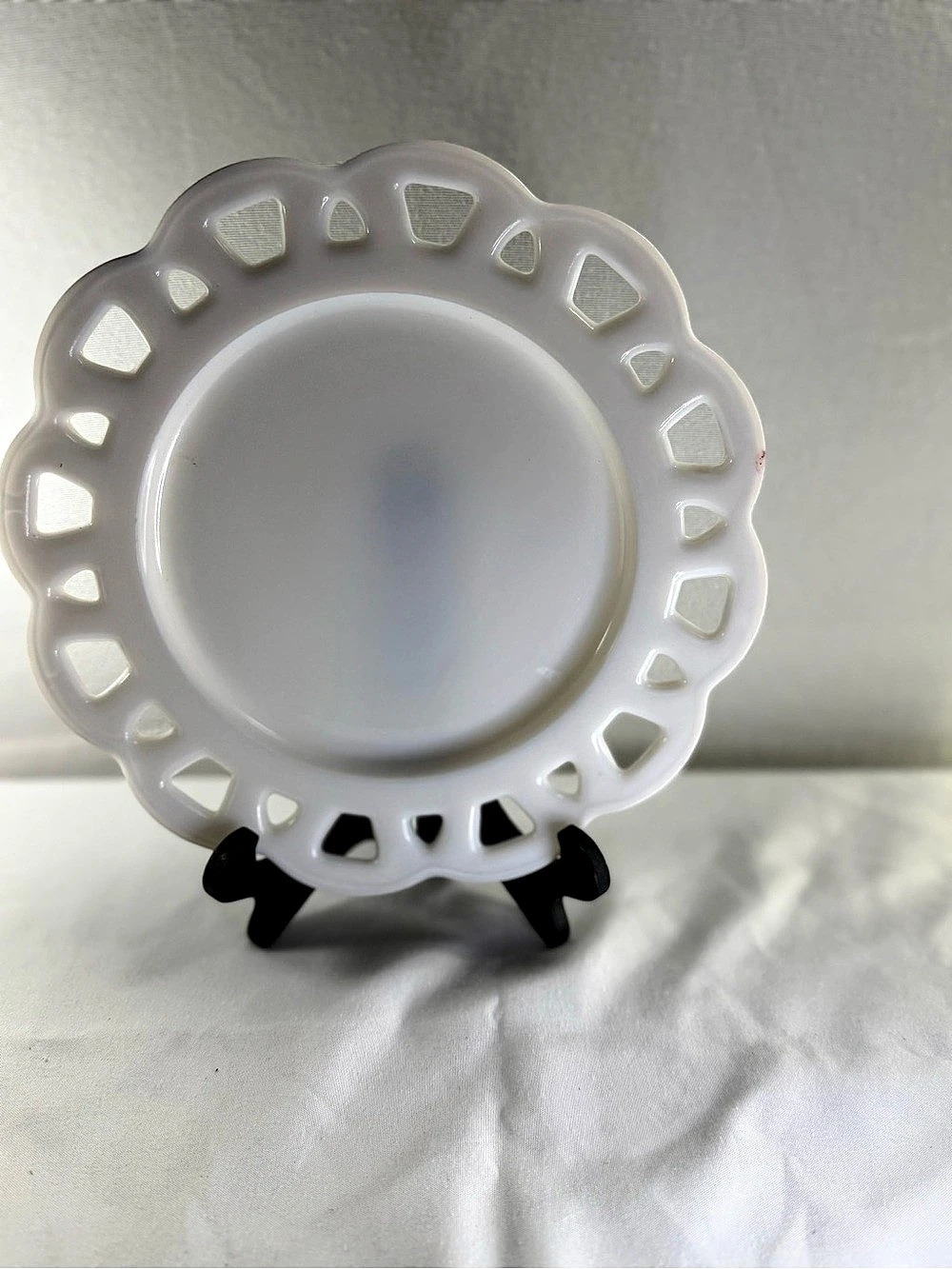 Anchor Hocking Old Colony Open Lace Milk Glass Plate